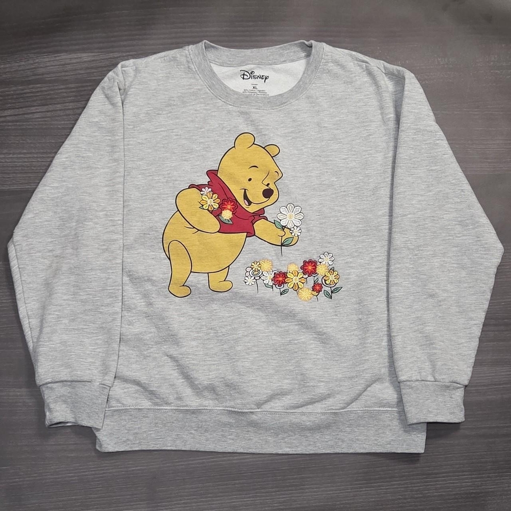 Disney Vtg Embroidered Winnie The Pooh Floral Sweatshirt Womens Size XL